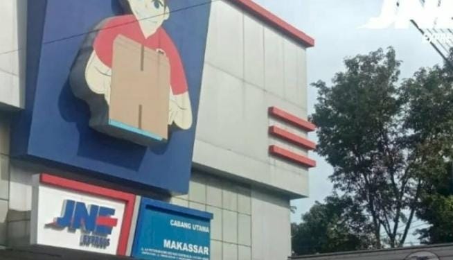 Kiriman Tak Kunjung Sampai, JNE Makassar Rugikan Konsumen