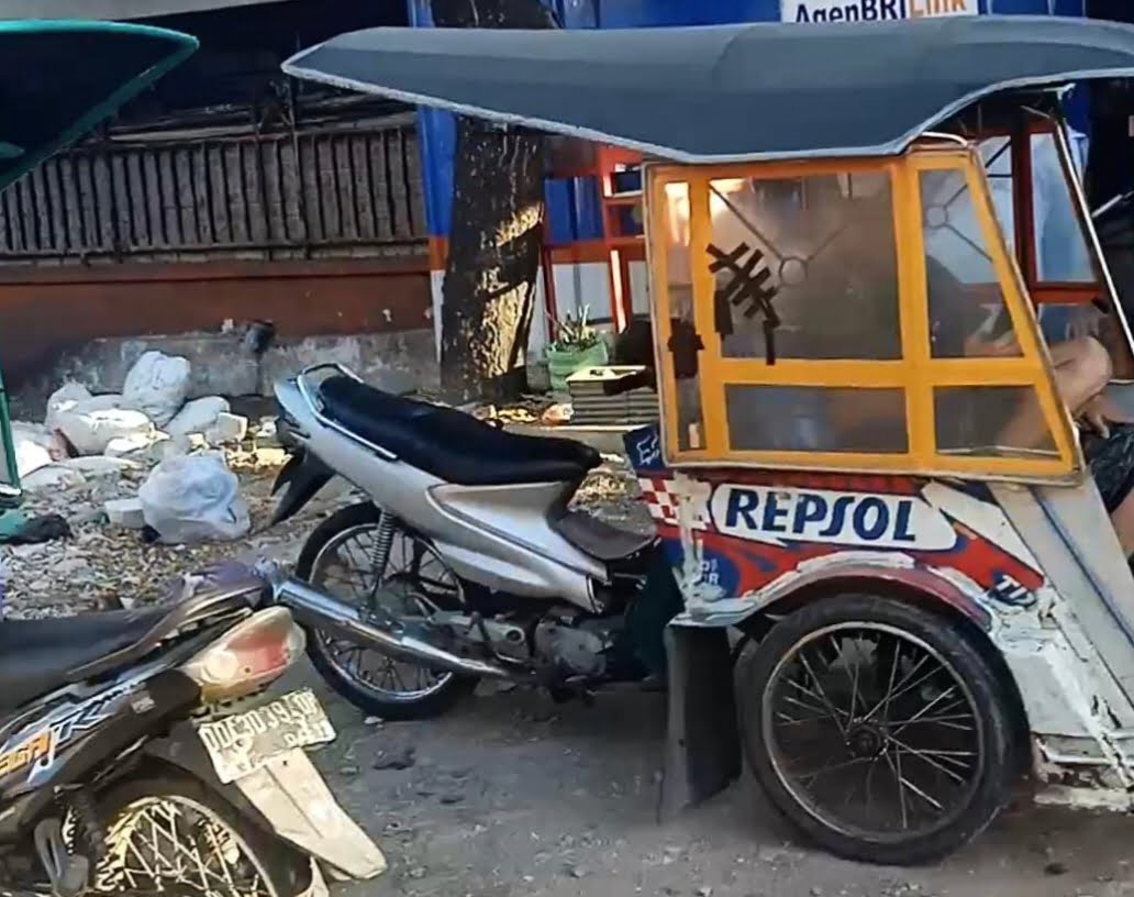 Selain Parkir Sembaraut, Sampah Jadi Sorotan Tajam di Depan Pasar Pa'baeng-baeng