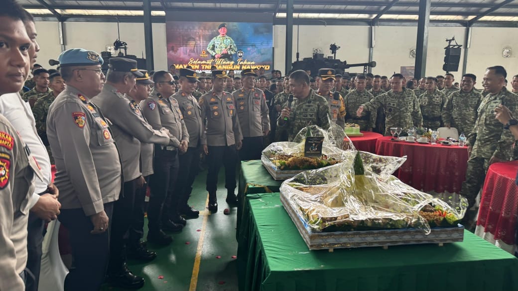 Kapolres Gowa Diwakili Wakapolres Gowa Beri Ucapan, Selamat Ulang Tahun kepada Pangdivif 3 Kostrad