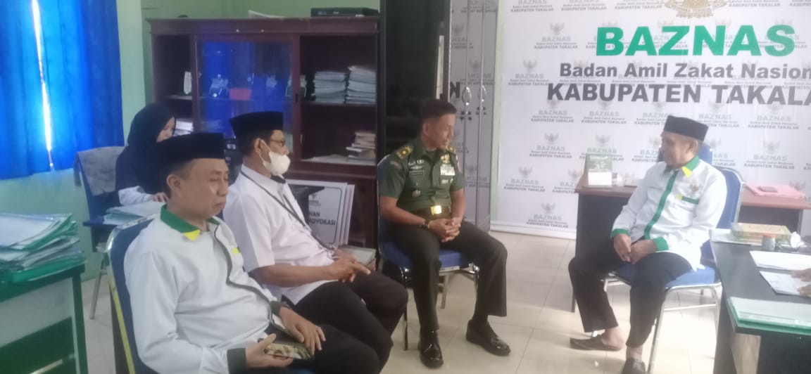 Kakanminvetcad XIV-20/Takalar Mayor Inf Zainuddin berkunjung ke Kantor, Badan Amil Zakat Nasional (BAZNAS) Kabupaten Takalar, (Komplek Mesjid Agung Takalar) dalam rangka silaturahmi