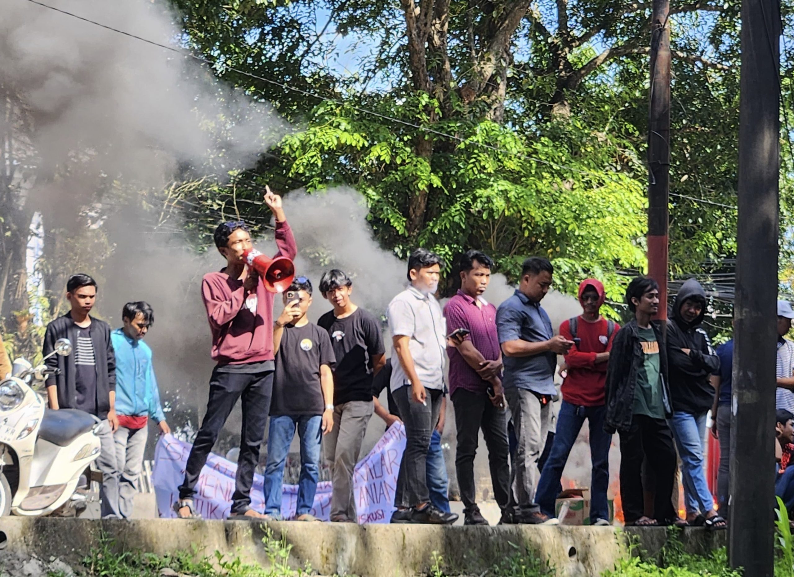 Serikat Gerakan Rakyat Demokratik Geruduk Kantor Dinas Pertanian Kabupaten Takalar, Copot/Evaluasi Kadis Pertanian