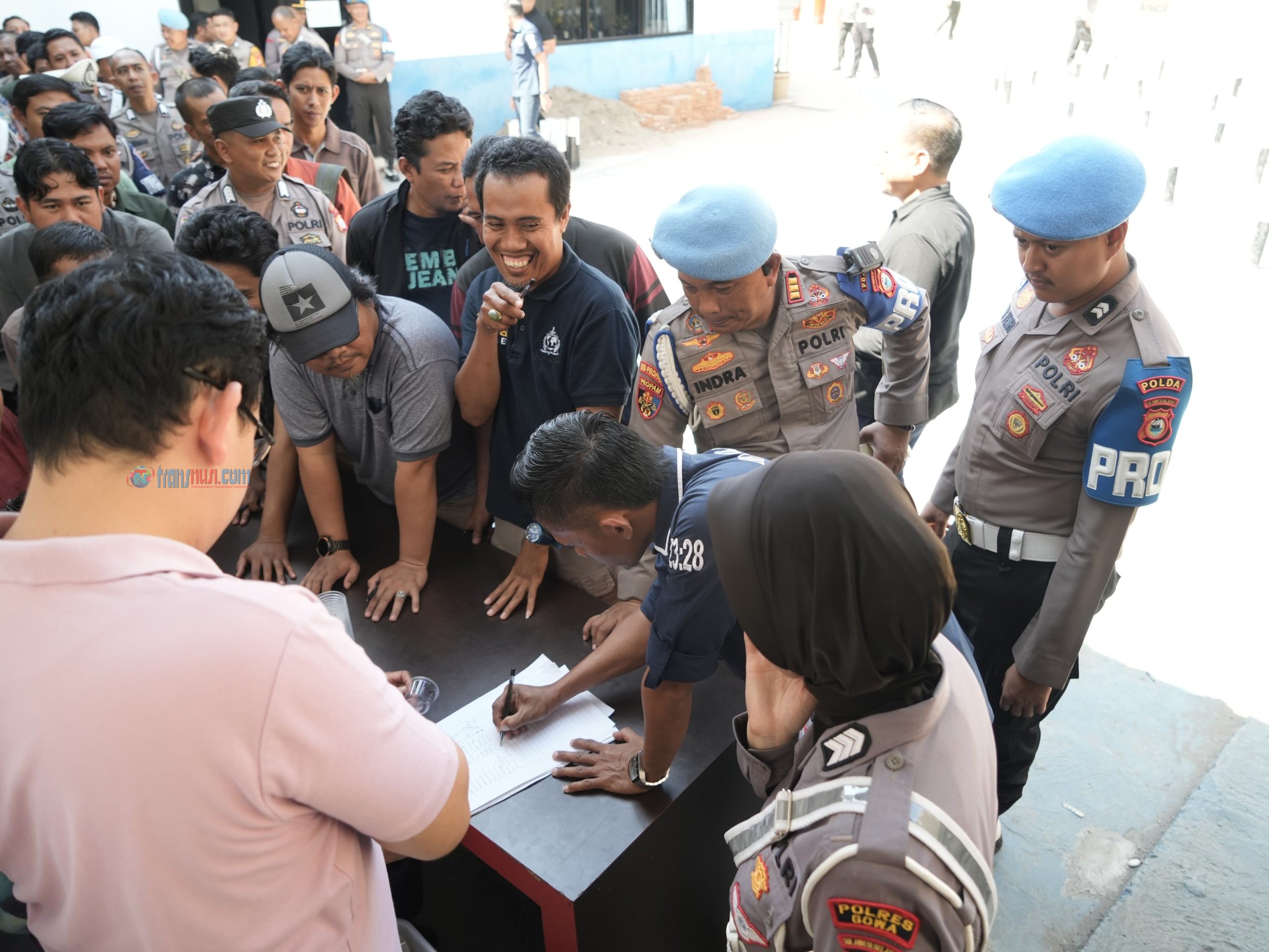 Bidpropam Polda Sulsel Laksanakan Sidak di Polres Gowa, Periksa Kelengkapan Administrasi hingga Tes Urine Personel