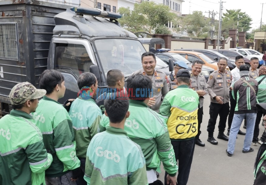 Ojol Berikan Kejutkan Ke Kapolres Gowa, Ulang Tahun Dirayakan dengan Traktiran Bakso