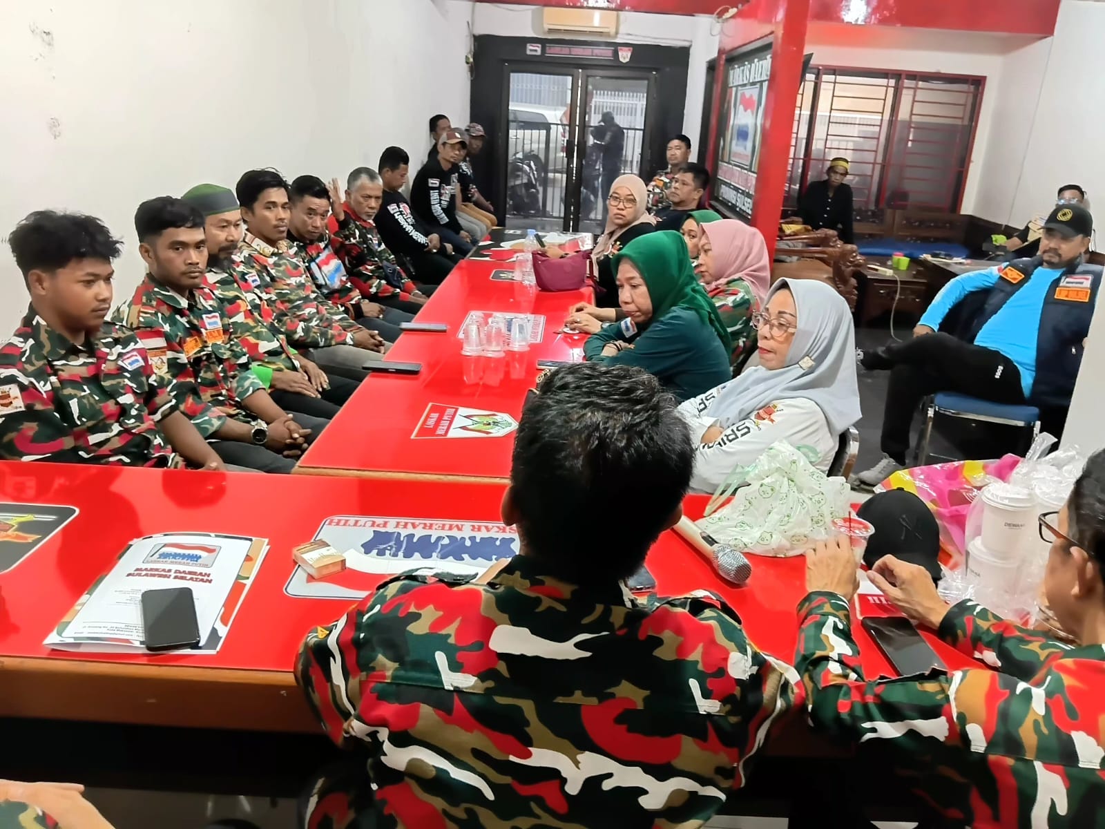 Irwan Adnan Serukan “Satu Komando” di MADA LMP Sulsel, Tekankan Solidaritas dan Komunikasi Positif