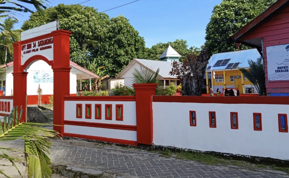 Komitmen meningkatkan kualitas pendidikan hingga ke wilayah kepulauan terus dibuktikan di Kabupaten Takalar. Salah satu contoh nyata datang dari. UPT SDN 34 Satangnga