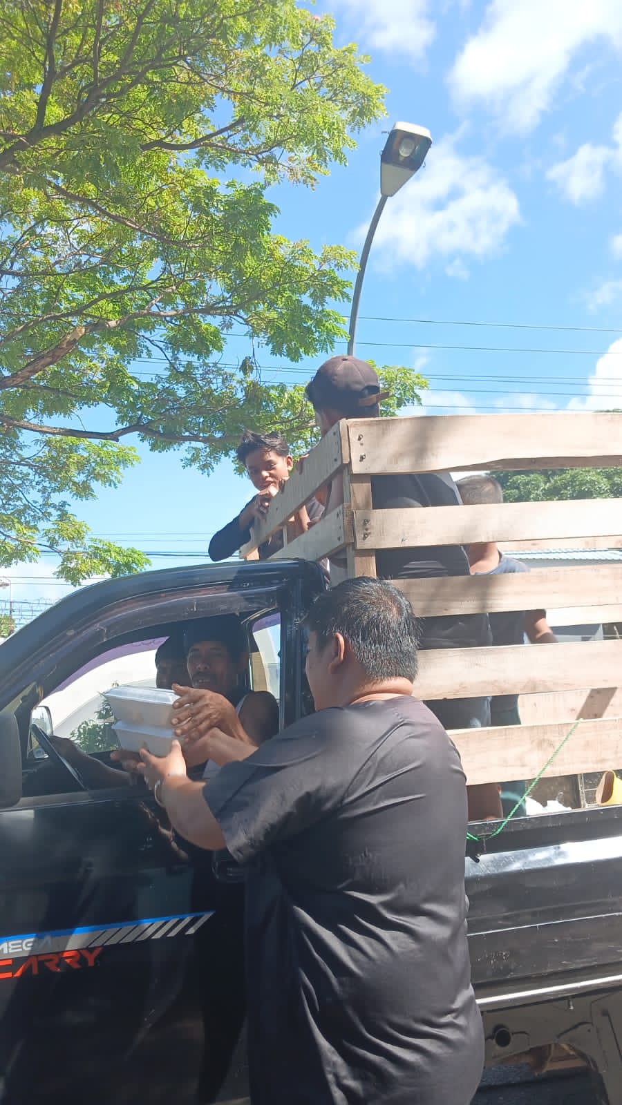 KSJ Bulukumba Perkuat Kepedulian Sosial, Ratusan Paket Jumat Berkah Dibagikan Gratis