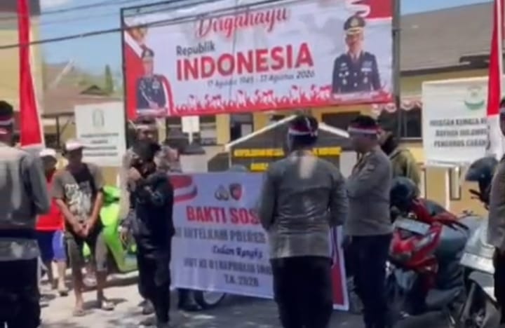 Sat Intelkam Polres Takalar Bagikan Sembako dan Bendera Sambut HUT RI ke-81