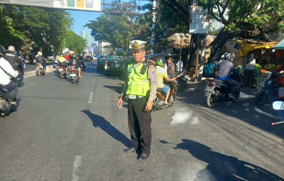 Polsek Bontoala Tertibkan Lalu Lintas, Pelanggar Ditegur