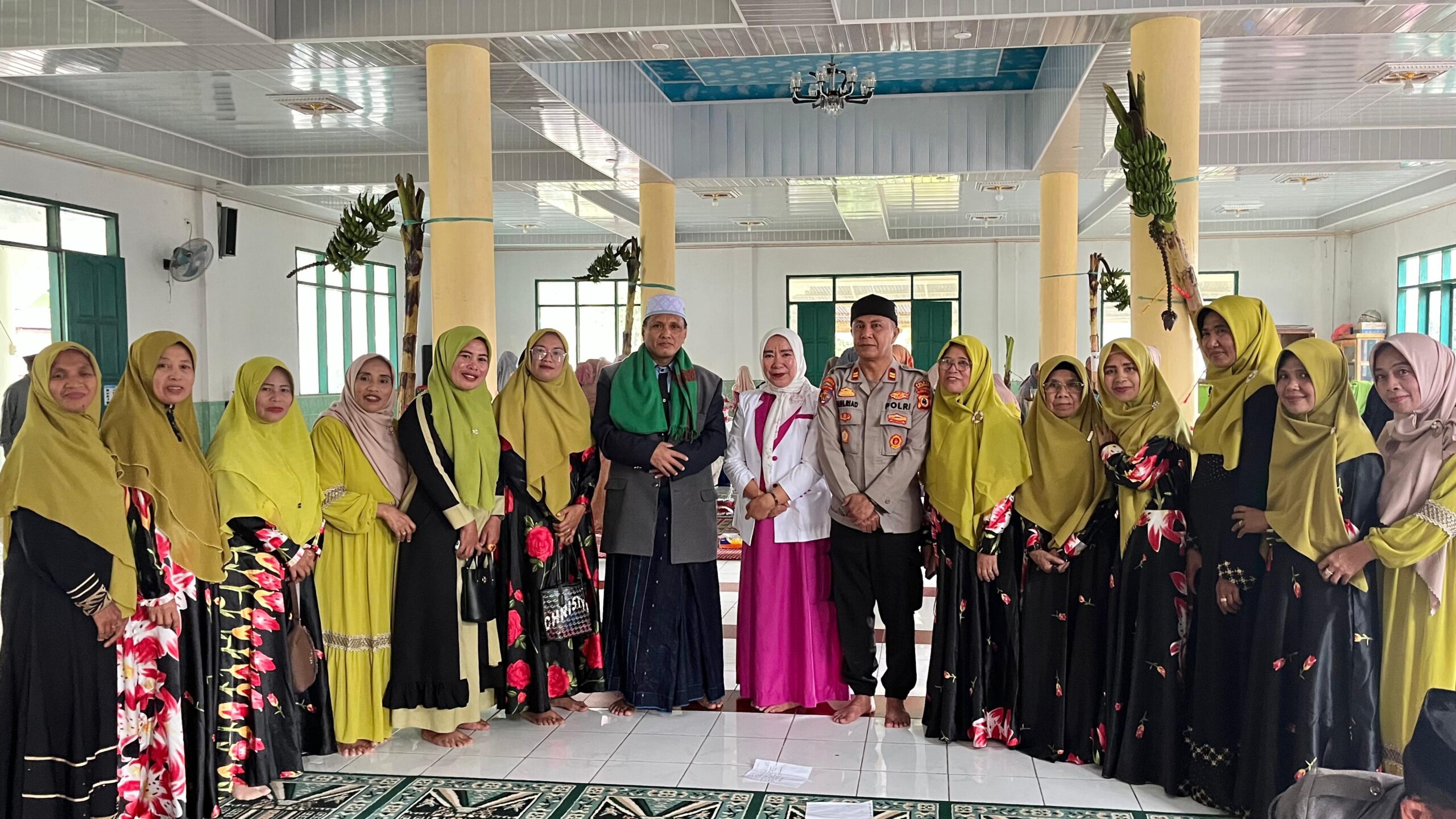 FORKOPIMCAM HADIRI PERINGATAN MAULID NABI 1448 H DI MASJID RU'HAMA LONGI BONTOLOHE